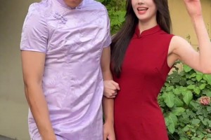 哦豁！孟雅芳帶著男友楊政同穿旗袍祝各位高考學(xué)子旗開得勝