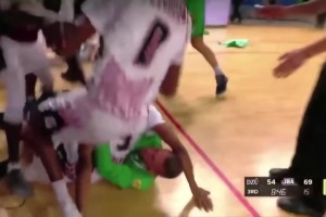 估計很少人知道！三球曾場上掌摑立陶宛球員導(dǎo)致雙方大打出手