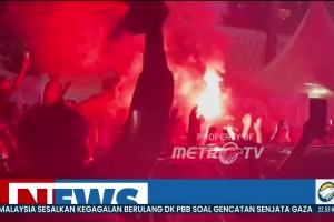 1-0戰(zhàn)勝?lài)?guó)足??印尼全國(guó)陷入狂歡，球迷燃放煙花，像過(guò)年一樣