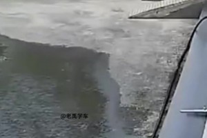 徐靜雨爆粗狂懟B友：你個(gè)傻缺，我都快40了還跟你單挑，你咋不去找喬丹單挑