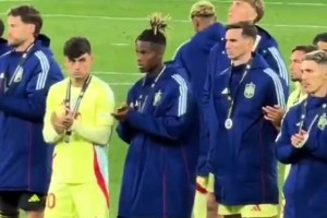 國(guó)外博主怒批亞馬爾：對(duì)勝利者毫無(wú)尊重！