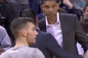 發(fā)型炸裂！為了老爺子，沉默如山的鄧肯出山，取得執(zhí)教生涯首勝！