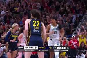 一己之力拉高WNBA收視率！克拉克這打法巔峰庫里既視感