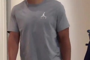 等不及了！貝恩正式到魔術(shù)報(bào)到，將身披3號(hào)球衣！