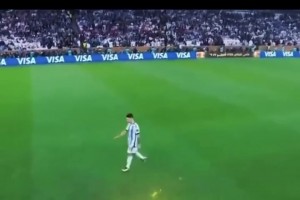 足球?yàn)槭裁词鞘澜绲谝贿\(yùn)動(dòng)，這個(gè)視頻或許能給你答案