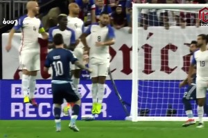 一摸一樣！梅西絕妙任意球仿佛回到了當年