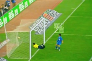 筆畫不夠，恐龍來湊！ “蘇超”恐龍啦啦隊挺進常州奧體！