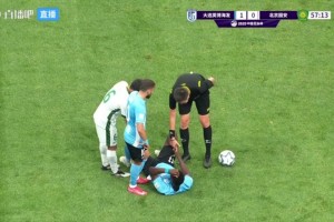 王楚淇：吳桐老師賽場(chǎng)哪個(gè)行業(yè)最難？吳桐：解說員