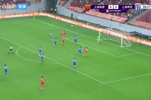 差一點(diǎn)啊！蒯紀(jì)聞?lì)^球中橫梁，海港險(xiǎn)些夢(mèng)幻開局