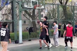 國產(chǎn)濃眉！CBA替補(bǔ)中鋒魯吐布拉，野球局隨便隔扣