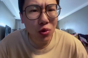 解說員孔祥宇：綠軍霍勒迪換A-西蒙斯+2次輪？開拓者圖啥?。? >
                                        </div>
                                    </div>
                                                                        <div   id=