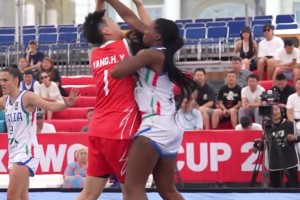 籃下霸主楊衡瑜！內(nèi)線對(duì)決對(duì)手根本攔不住！