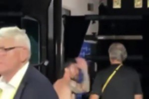 領(lǐng)先兩球被追平！賽后梅西非常憤怒