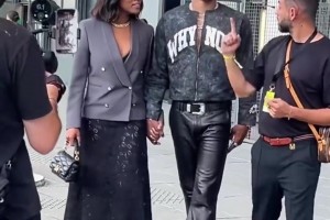 汪峰鄧紫棋點贊！威少帶夫人逛街十指緊扣，皮褲有點搶眼