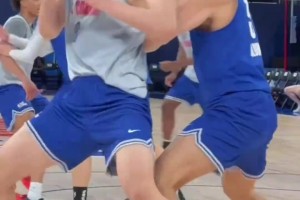 期待新賽季！楊瀚森和約基奇的混剪對比 簡直是一模一樣的動作啊