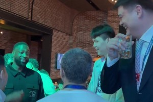 老大哥的愛！姚明還曾經(jīng)把楊瀚森引薦給爵士小老板韋德?????