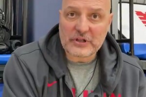 16順位被選中是有理由的！楊瀚森此前訓(xùn)練中6塊腹肌都出來了