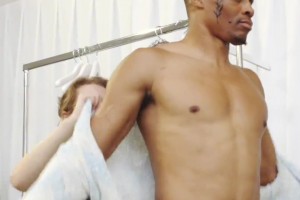 行走的衣架子！威少這身材穿啥都帥啊