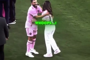 安東內(nèi)拉親吻阿拉巴vs梅西親吻姆巴佩