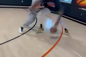 火箭射手群福音！杜蘭特進(jìn)行破包夾專項(xiàng)訓(xùn)練