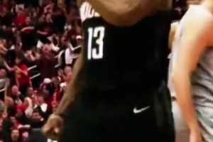 物是人非！十三載光陰流轉(zhuǎn)，俄城的風暴從青澀到成熟