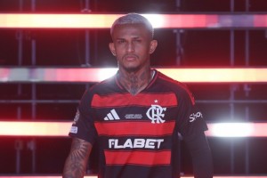 球員集錦：豪門瘋搶！巴甲邊后衛(wèi)韋斯利有什么過人之處？