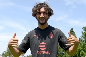 球員集錦：組織進(jìn)攻一把好手 米蘭中場(chǎng)阿德利仍有潛力可挖