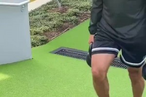 火箭官宣續(xù)約！范弗里特繼續(xù)保持訓(xùn)練