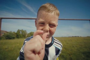 歡迎來到紐卡斯?fàn)?！伊蘭加入喜鵲宣傳片！這個視頻有創(chuàng)意！