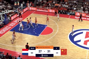 大秋就是穩(wěn)！胡金秋拼到進(jìn)攻籃板 緊接背身單打勾射取分