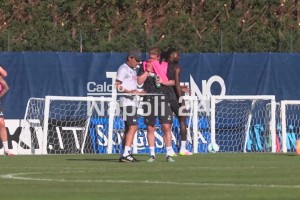 期待一手下賽季的比賽！訓(xùn)練中德布勞內(nèi)和孔蒂深度交流！