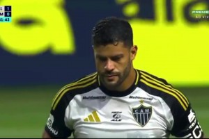 炸裂38歲胡爾克任意球打入十分角，上輪巴甲曾角球直接破門