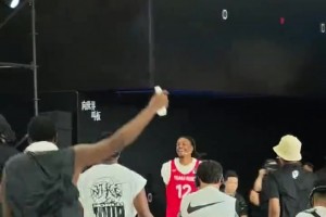 看來莫蘭特在中國真的玩得很開心啊