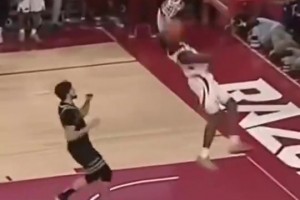 進(jìn)輪換？湖人36號(hào)秀阿杜-蒂耶羅這風(fēng)車(chē)暴扣身體素質(zhì)炸裂啊