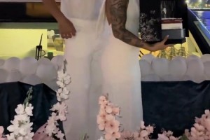 真美?。±钐順s向女友求婚，結(jié)束6年愛情長跑！