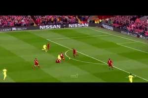 梅西感到很懵！名場面：梅西突破到底，羅伯遜按了一把梅西的頭！