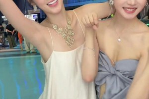 都是高顏值??！美女主播金佳悅和閨蜜的雙人手勢(shì)舞~