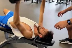 勞逸結(jié)合！切特健身房恢復(fù)訓(xùn)練