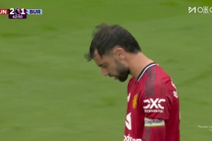 【集錦】英超-姆伯莫破門(mén)阿瑪?shù)略禳c(diǎn)B費(fèi)絕殺 曼聯(lián)絕殺3-2伯恩利