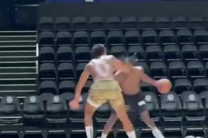 聽(tīng)到你最先想到誰(shuí)？騎士隊(duì)的防守音樂(lè)！山呼海嘯的“防守”！