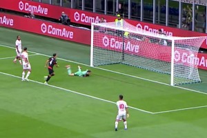 風(fēng)騷跑位！孫興慜前插小角度破門&傳射建功，韓國2:0美國