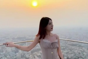 顏值真高啊！高詩巖妻子曬東京旅游vlog攻略篇