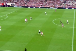 埃澤反越位助攻，約克雷斯轟賽季第3球，阿森納2-0領(lǐng)先