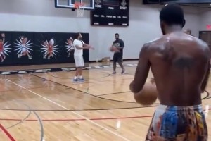 恢復(fù)得真快??！歐文已經(jīng)能投籃了，超遠(yuǎn)三分8投全中！