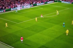 C羅沒想到！曼聯(lián)時期的卡瓦尼真是太拼了