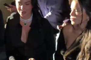 富婆聚會！喬治娜和一群闊太太們，大寶石項(xiàng)鏈很亮眼