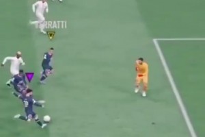 這倆關(guān)系是真好啊！名場(chǎng)面：姆巴佩游戲中用梅西打進(jìn)一球！