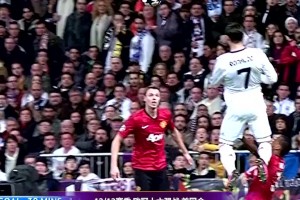 詹俊社媒曬C羅視頻：這么驚人的彈跳力，他就是足球界的喬丹