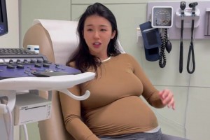 張曼源完成第一次孕晚期產(chǎn)檢 體重飆升至179斤！