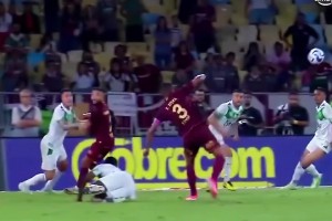 高難度動作！41歲弟媳凌空側(cè)鉤絕殺救主